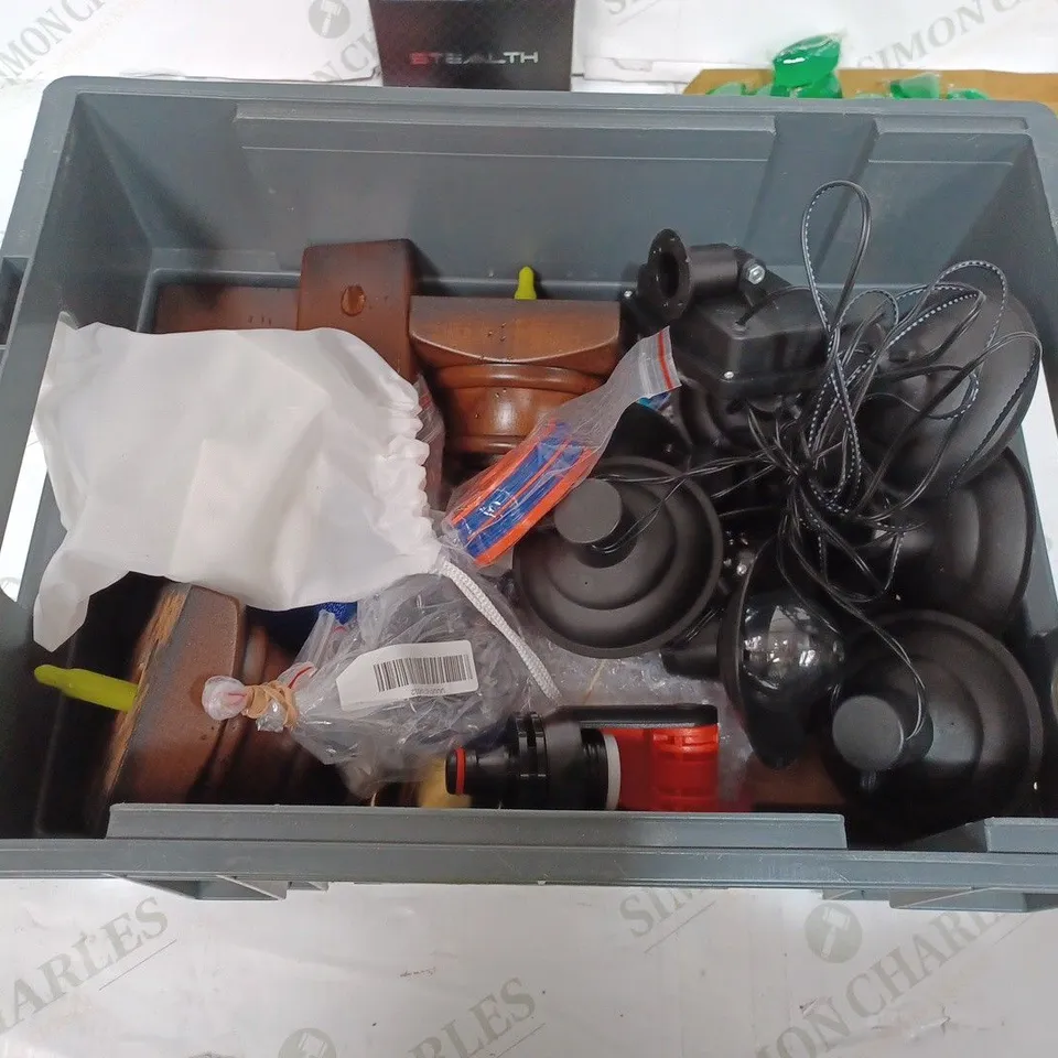 BOX TO CONTAIN APPROX. 15 X ASSORTED HOUSEHOLD PRODUCTS. INCLUDES DRUM STICKS, FINGER PLASTERS, CLEANING ITEMS, LIGHTS, TABLE/CHAIR LEGS ETC 