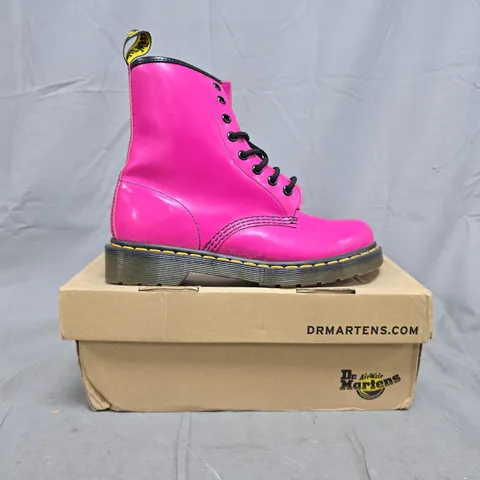 BOXED PAIR OF DR MARTENS ANKLE BOOTS IN PINK SIZE UK 5