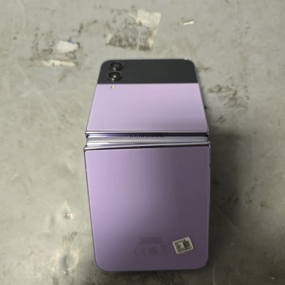 SAMSUNG GALAXY Z FLIP 4 SMARTPHONE IN PURPLE