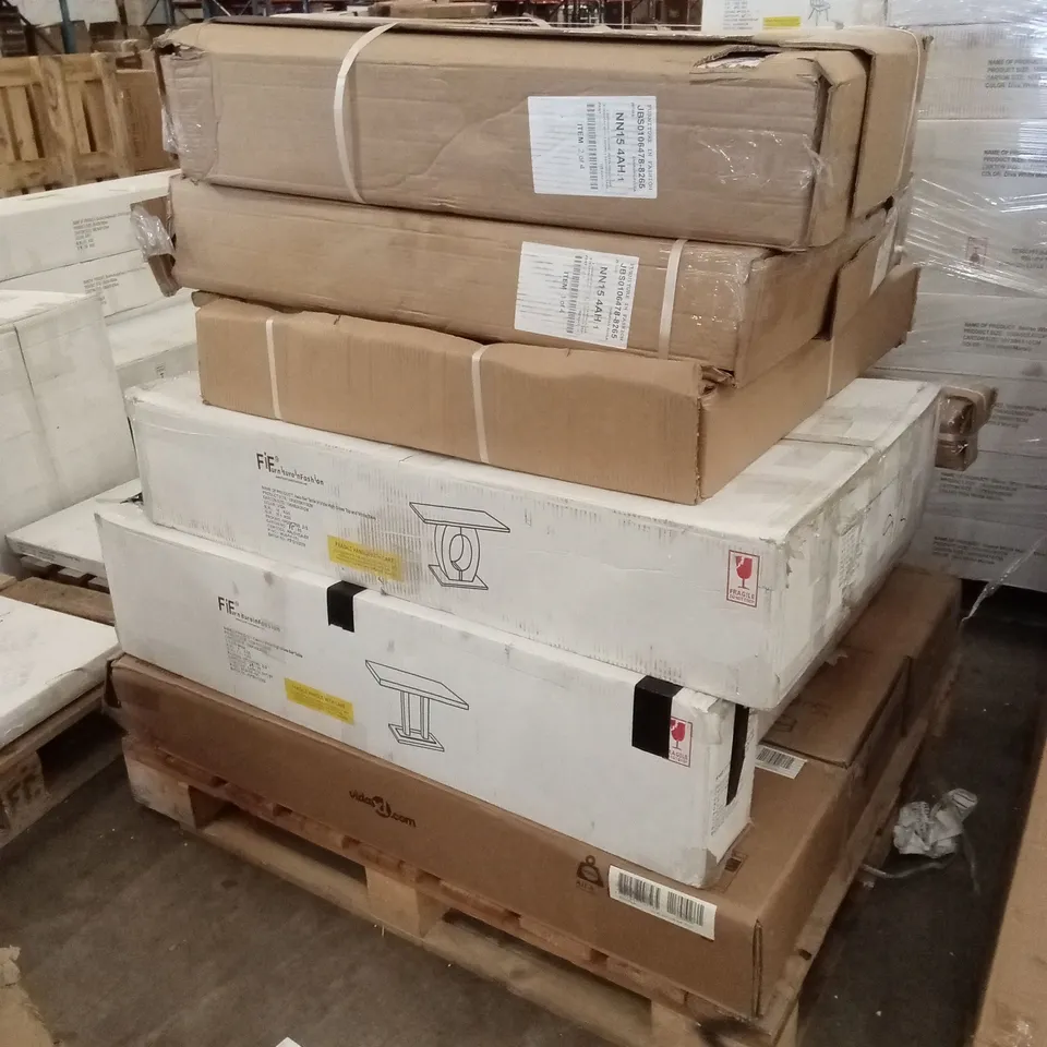 PALLET OF ASSORTED INCOMPLETE DESIGNER FURNITURE PARTS AND PIECES 