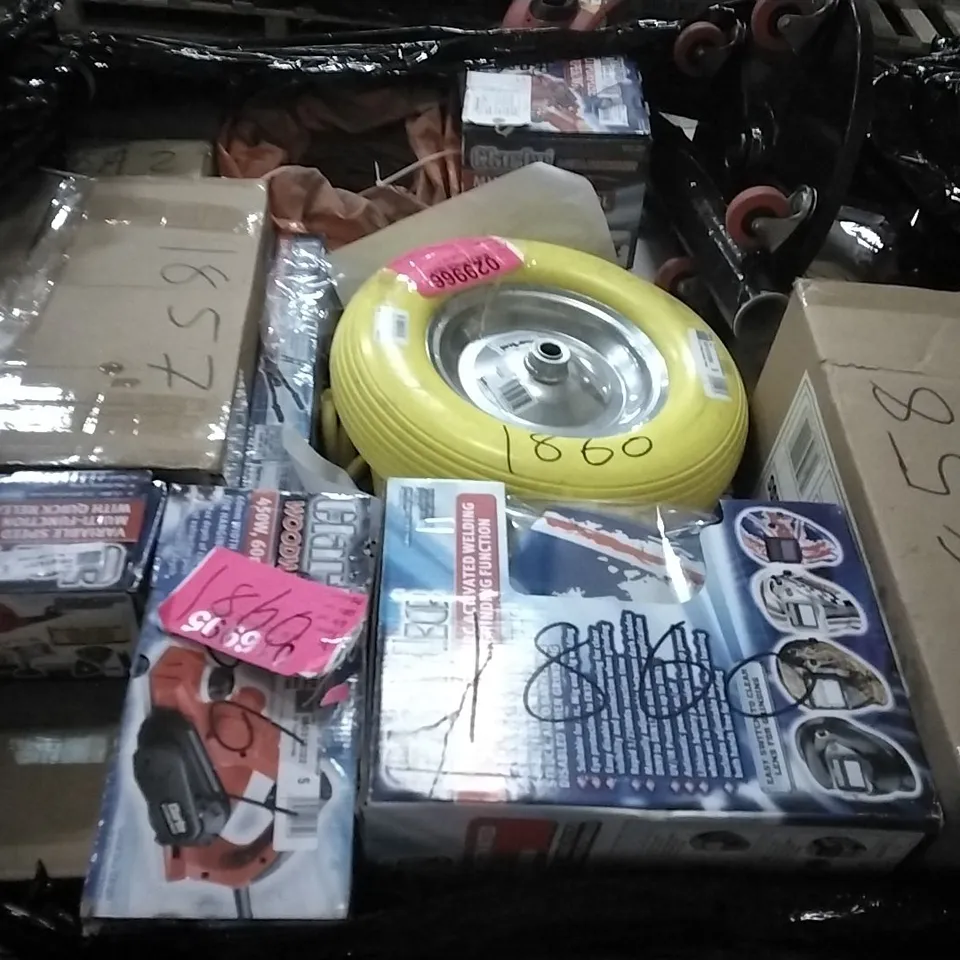 PALLET OF CLARKE POWER TOOLS TO INCLUDE PLANER,SHARPENING TOOL,BENCH DRILL PRESS,SOLAR POWERED ARC ACTIVATED WELDING HEADSHIELD WITH GRINDING FUNCTION ETC...