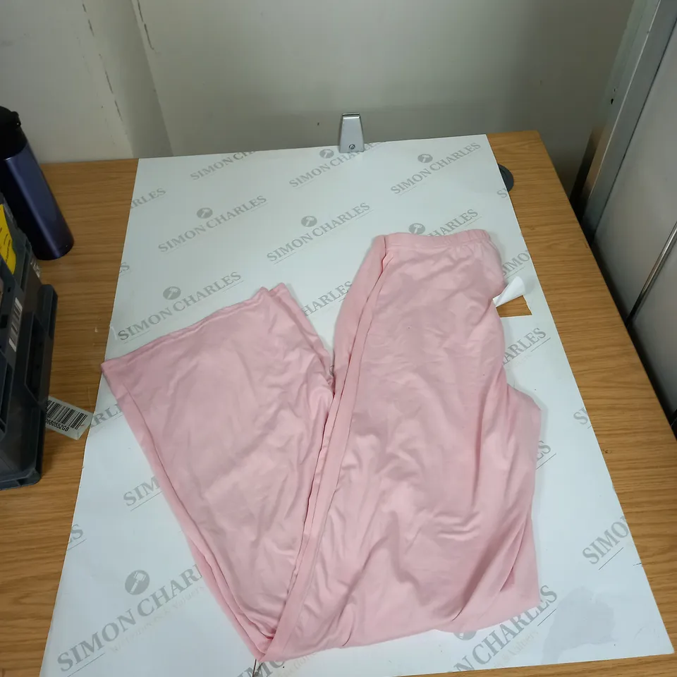 BOX OF ASSORTED ITEMS TO INCLUDE TOPS, DRESSES, BRAS ETC 
