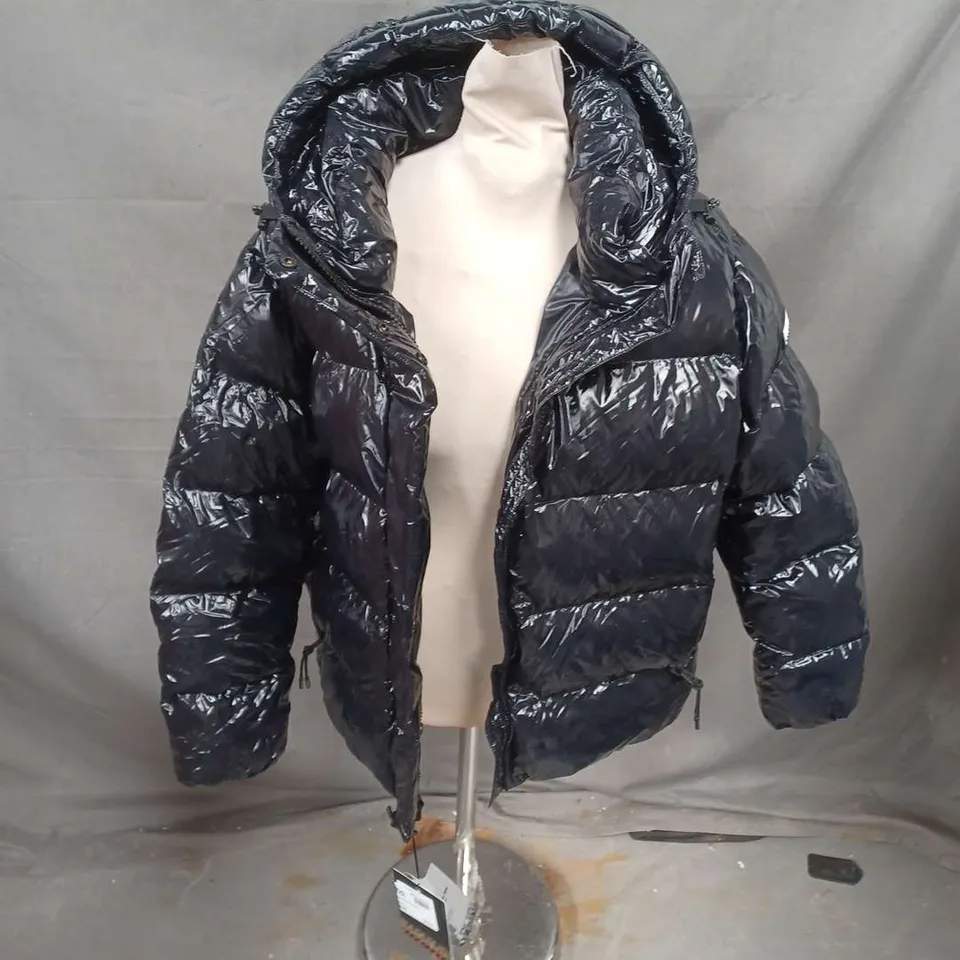 NAPAPIJRI GLANE PUFFER JACKET IN SHINY BLACK SIZE L