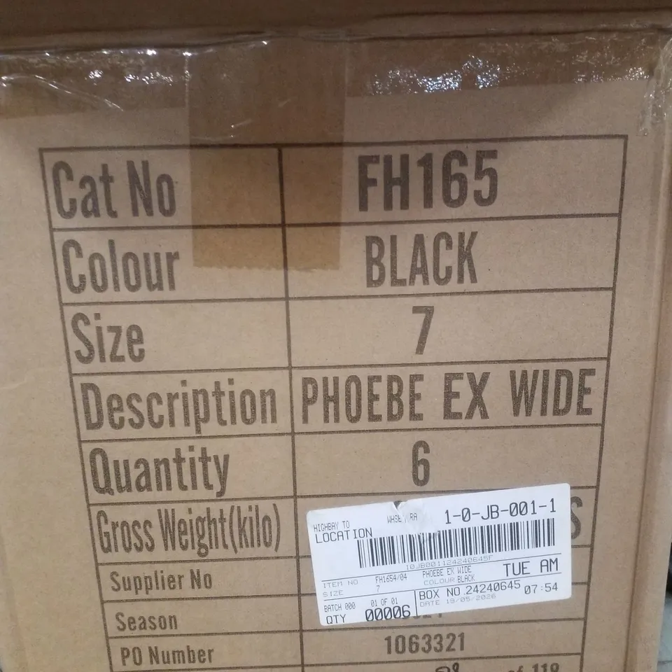 BOX CONTAINING APPROXIMATELY 6 PAIRS OF BRAND NEW SIMPLY BE BLACK PHOEBE EX WIDE SANDALS - SIZE 7