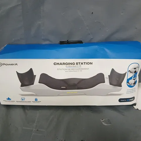 BOXED POWERA LICENSED CHARGING STATION FOR META QUEST 3