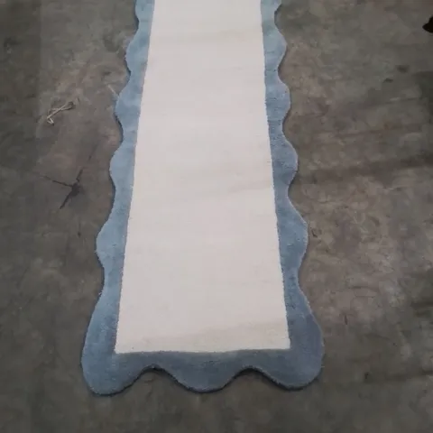 QUALITY DESIGNER AREA RUG - APPROXIMATELY 230X70CM