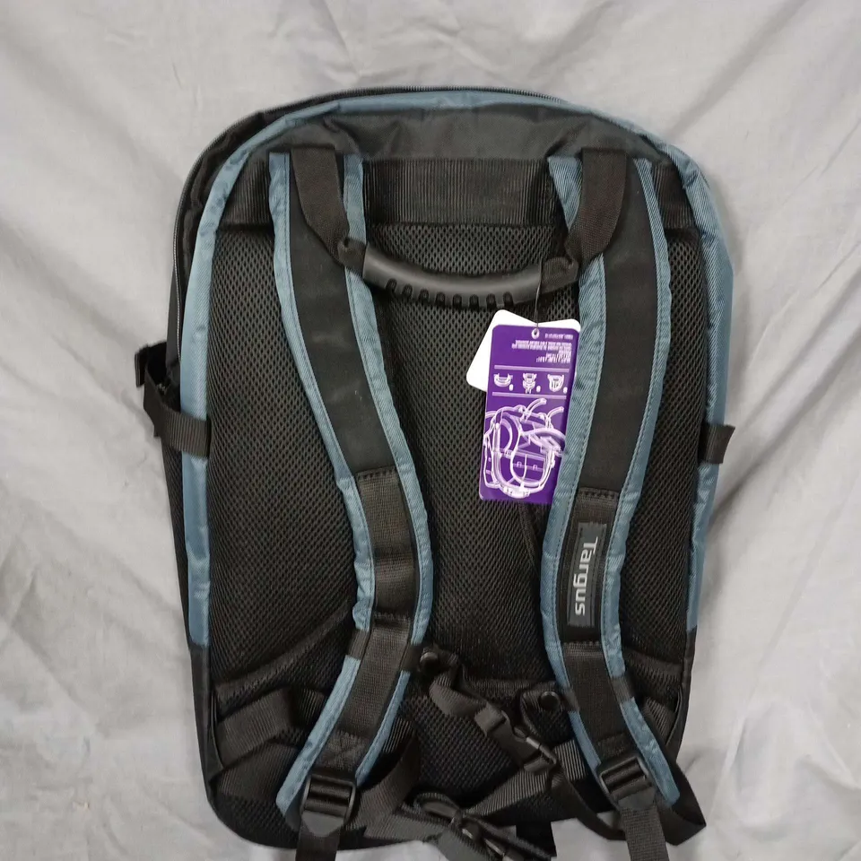 TARGUS ATOMSPHERE 20L BACKPACK IN BLACK/BLUE