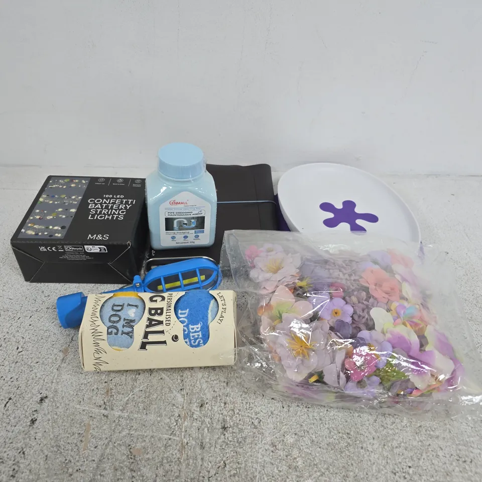 APPROXIMATELY 15 ASSORTED HOUSEHOLD ITEMS TO INCLUDE CONFETTI BATTERY STRING LIGHTS, DOG BALL, ARTIFIAL FLOWER DEORATIONS, ETC