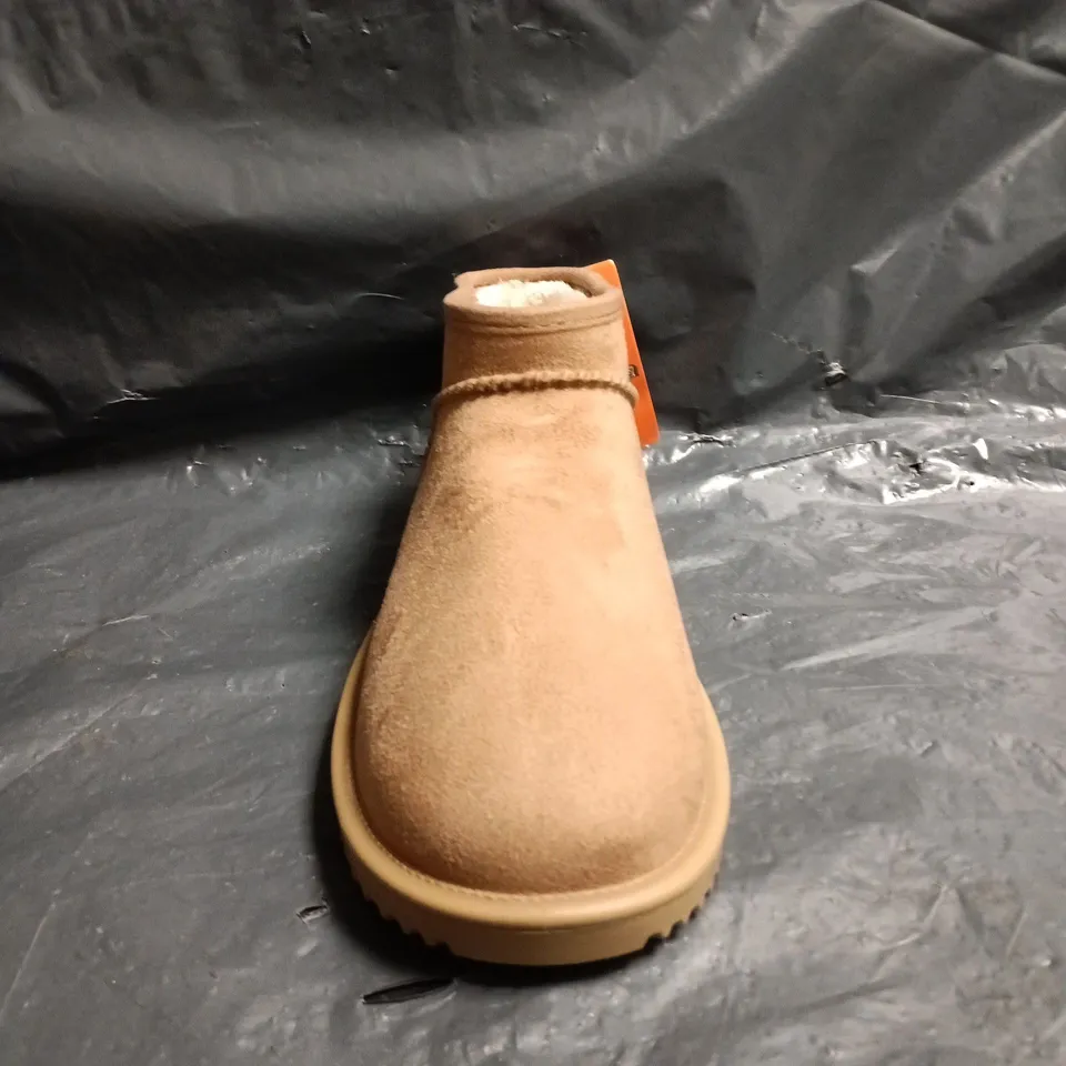 REGATTA GREAT OUTDOORS TAN SUEDE ANKLE BOOTS WITH FAUX SHEARLING LINING SIZE 7