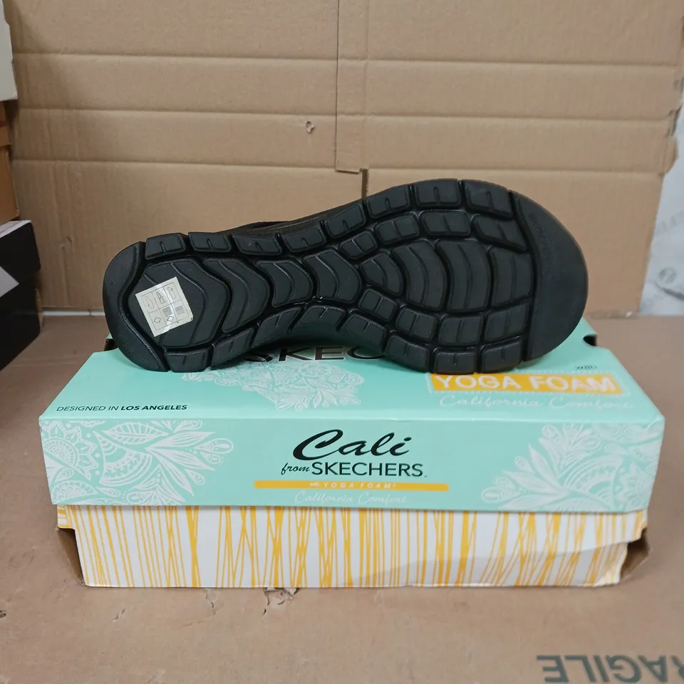 SKECHERS CALI FLEX SANDALS BLACK SIZE 5