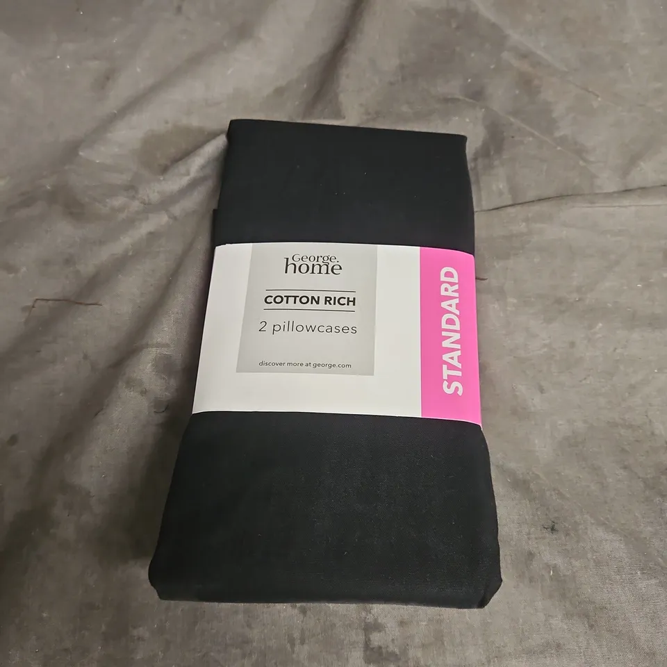 APPROXIMATELY 80 2PACK COTTON RICH PILLOWCASES IN BLACK - STANDARD - COLLECTION ONLY