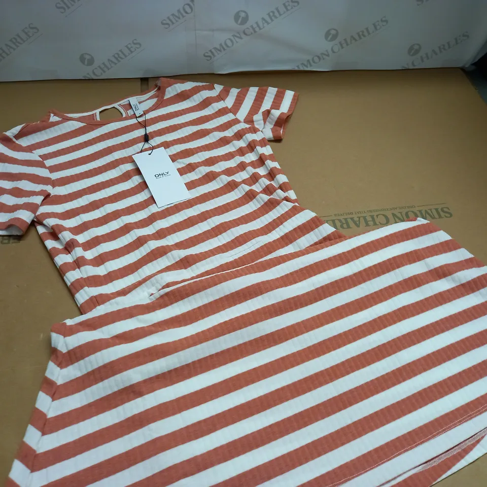 ONLY STRIPED SHORT SLEEVE DRESS - M