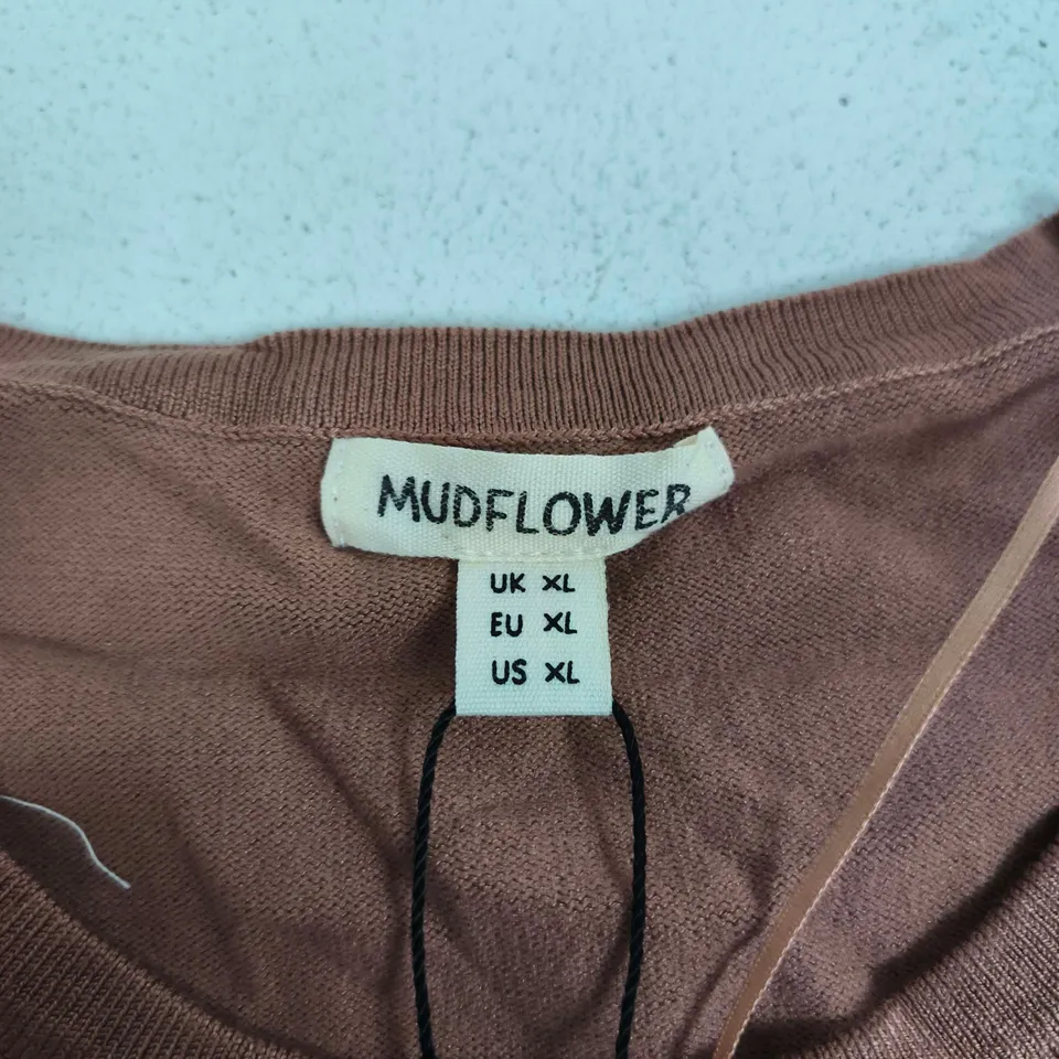 MUDFLOWER BROWN KNIT TOP WITH RHINESTONE EMBELLISHMENTS – UK XL