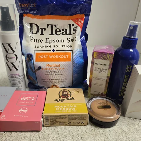 APPROX 12 ASSORTED BEAUTY PRODUCTS TO INCLUDE COLORWOW LIFT SPRAY, DR SQUATCH SOAP, MAX FACTOR FOUNDATION, ETC 