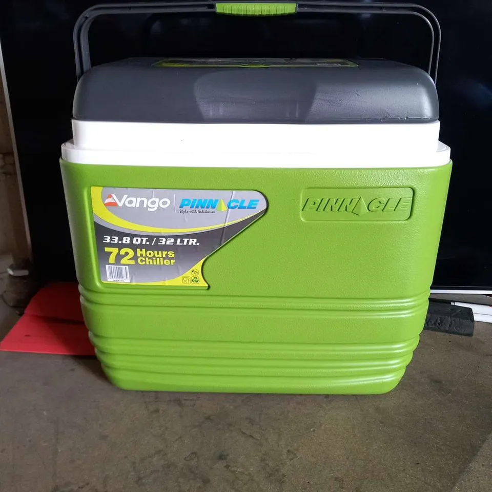 BOXED VANGO PINNACLE 32L