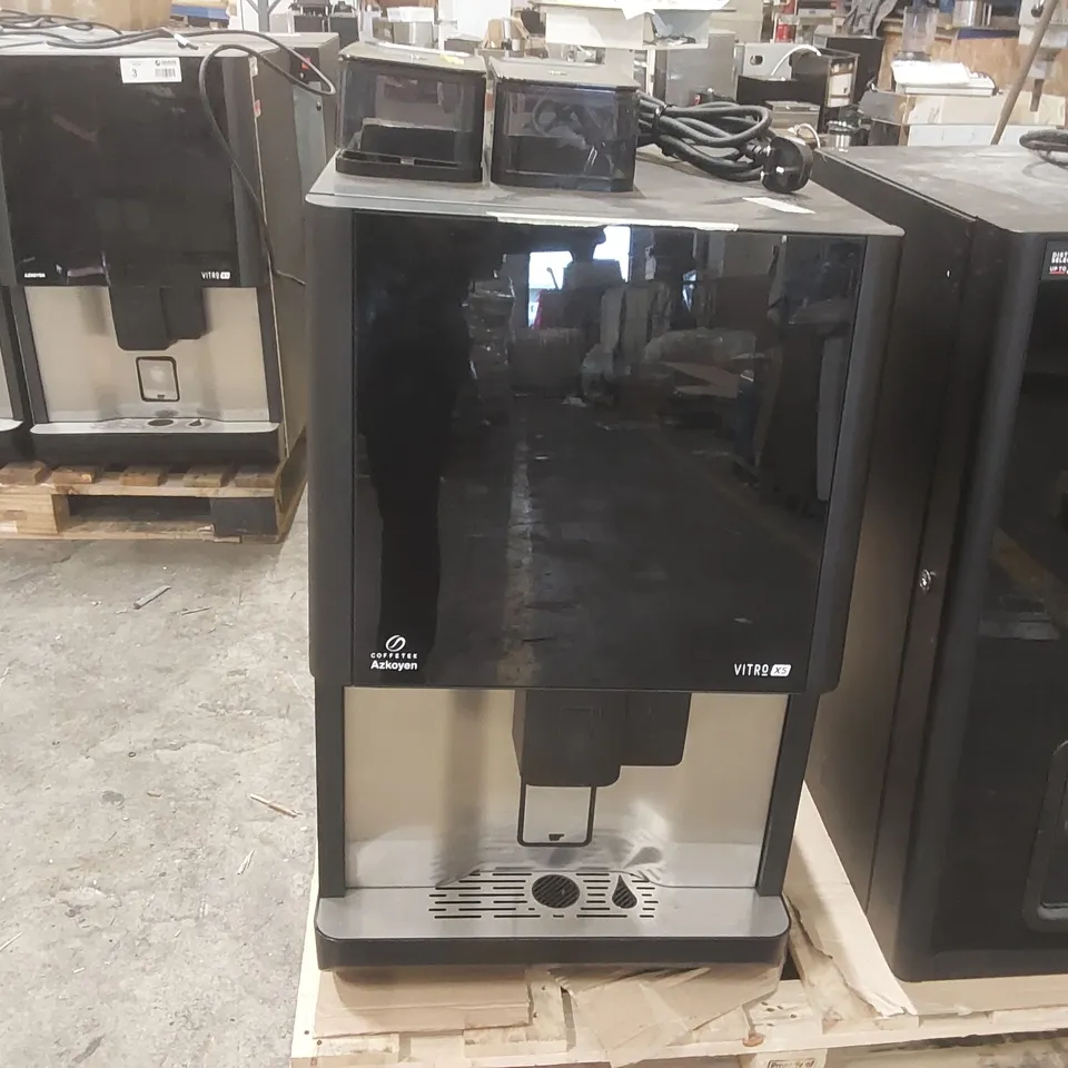 COFFETEK VITRO X5 COMMERCIAL COFFEE VENDING MACHINE