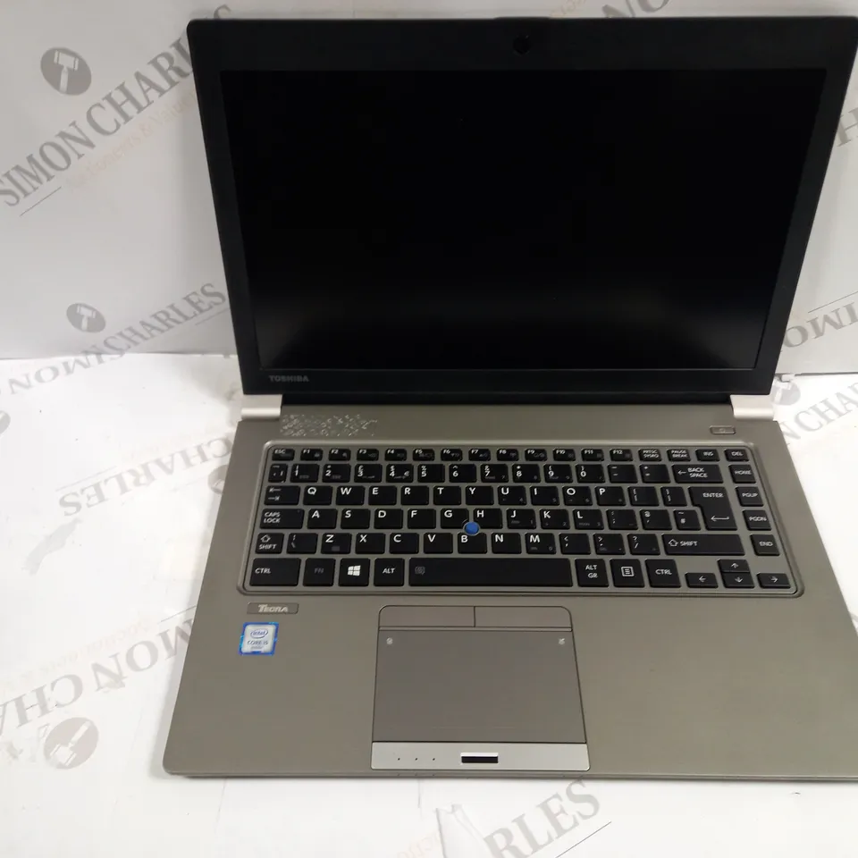 TOSHIBA TECRA LAPTOP