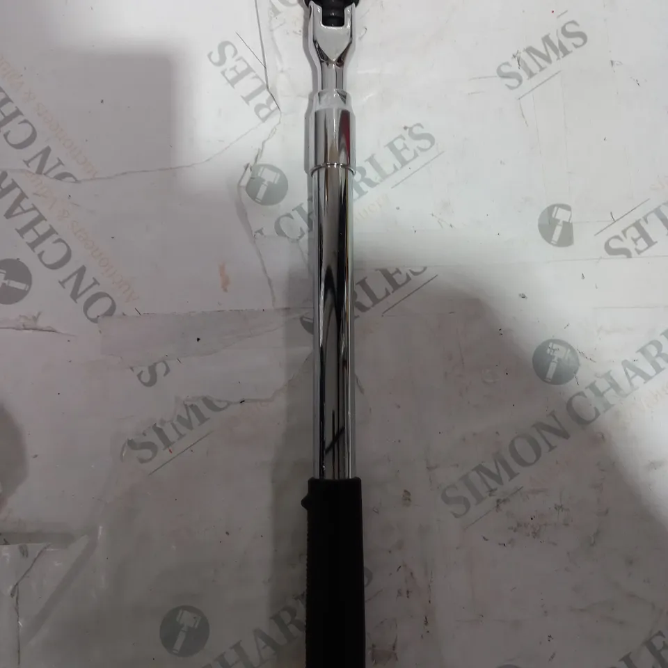 UNBRANDED EXTENDABLE WRENCH 