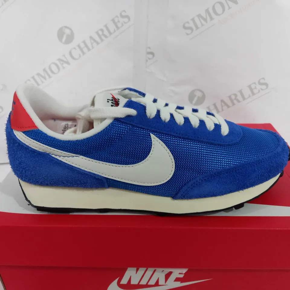 BOXED PAIR OF NIKE DBREAK VINTAGE SUEDE TRAINERS - BLUE/WHITE/ORANGE - UK 3