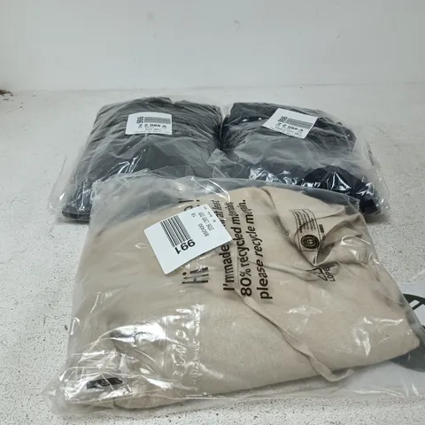 BOX OF APPROXIMATELY 20 ASSORTED CLOTHING ITEMS OF VARIOUS STYLES AND SIZES TO INCLUDE STONE LINEN CROP, DARK BLUE PARTY DRESS, BLACK DRESS ETC