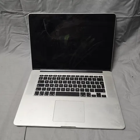 APPLE MACBOOK PRO (MODEL A1398) ALUMINUM LAPTOP – SILVER