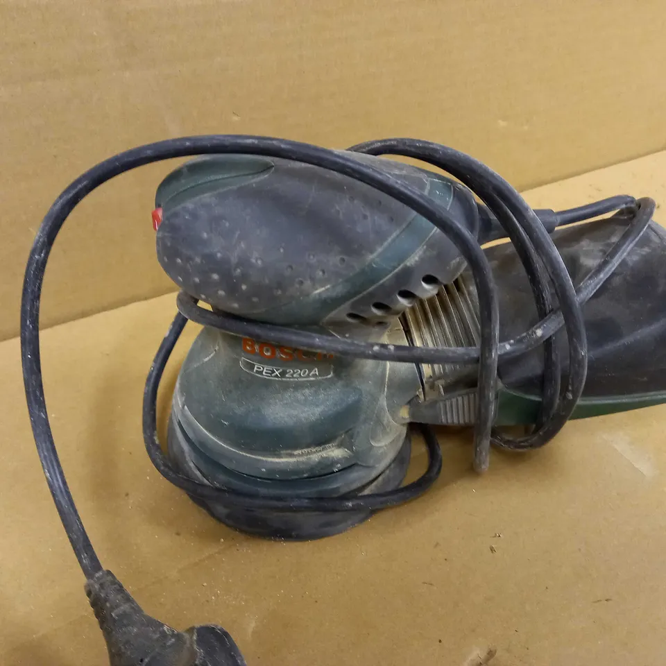 BOSCH PEX 220 A RANDOM ORBIT SANDER