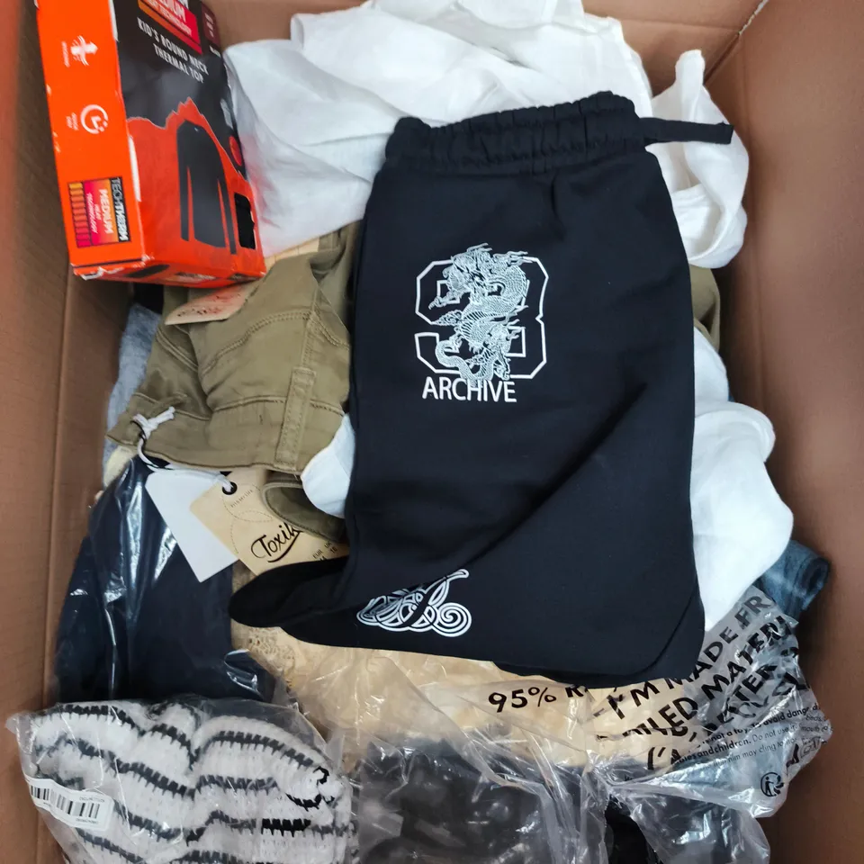 LARGE BOX OF APPROXIMATELY 25 ASSORTED CLOTHING ITEMS IN VARIOUS COLOURS, STYLES AND SIZES - COLLECTION ONLY