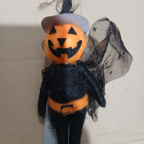 SIX GUSELA GRAHAM HALLOWEEN PUMPKIN HEAD PLUSH FIGURE WITH HAT AND NET CAPE