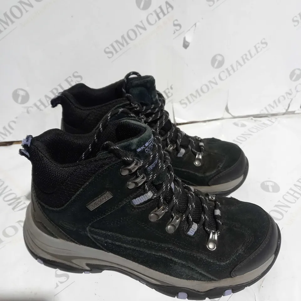 SKECHERS LACE-UP WALKING/HIKING BOOTS - BLACK - UK 3.5