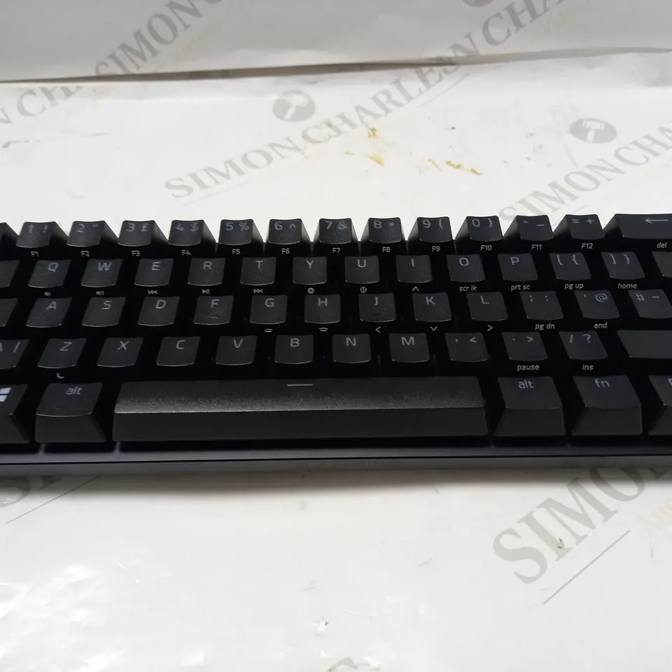 RAZER HUNTSMAN MINI 60% OPTICAL GAMING KEYBOARD
