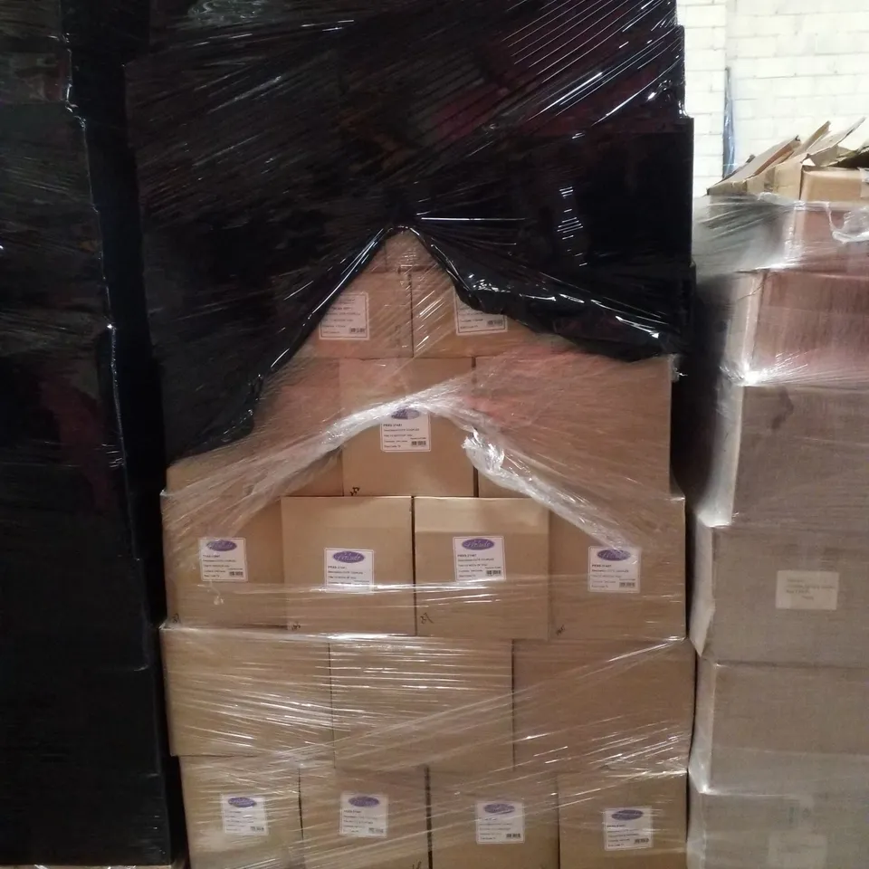 PALLET CONTAINING ASSORTED GREETINGS CARDS