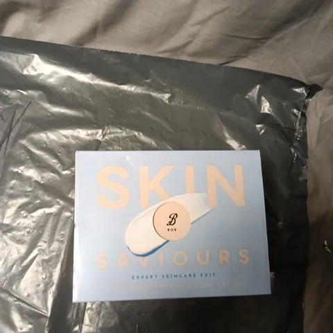 BOX OF APPROXIMATELY 6 ASSORTED COSMETIC BOXSETS TO INCLUDE BOOTS BOX AND NEALS YARD BOX