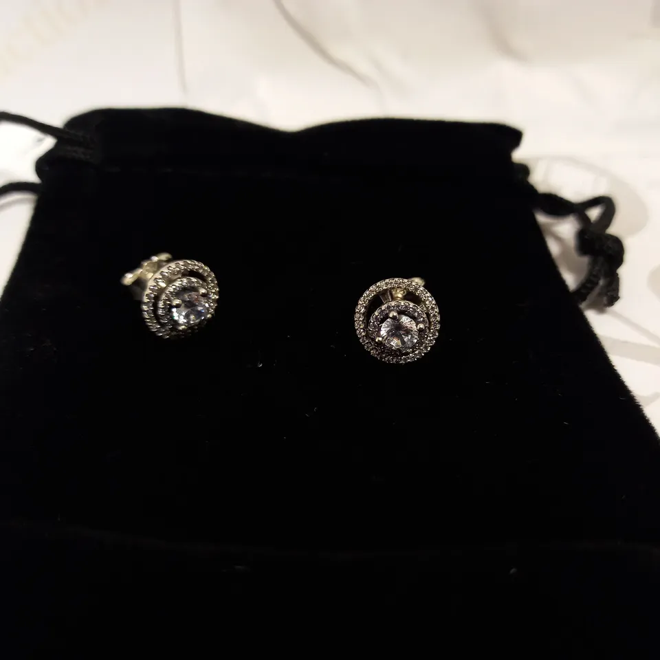 SILVER EFFECT ROUND SPARKLE STUD EARRINGS