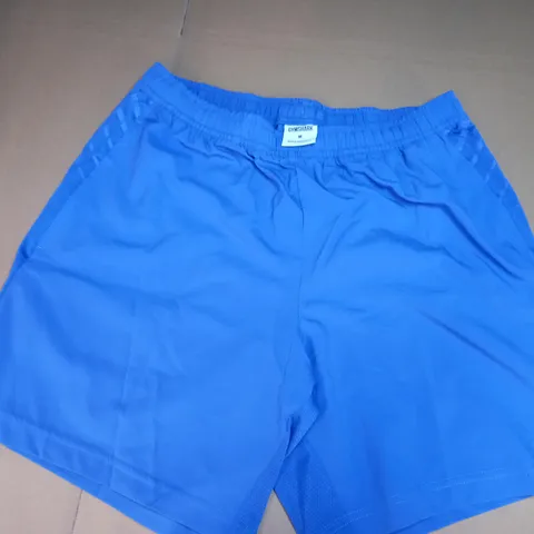 GYMSHARK SPORTY SHORTS IN BLUE - M