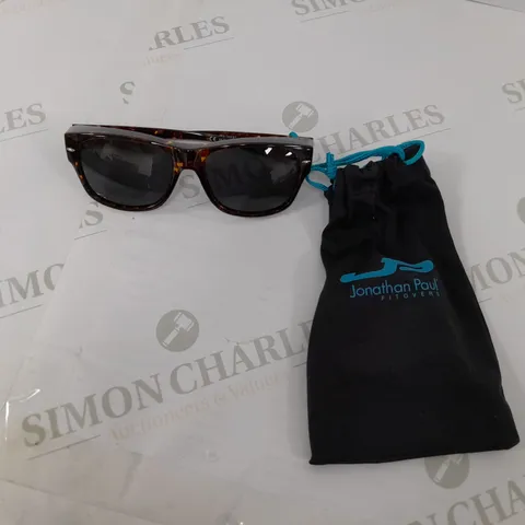 BOXED JPE CLASSIC SUNGLASSES WITH CASE - WARM TORTOISE