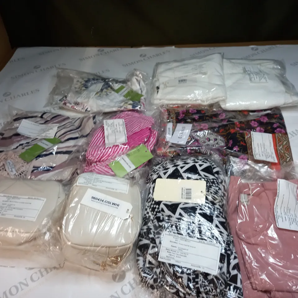 BAG OF APPROX 10 ASSORTED CLOTHING ITEMS TO INCLUDE - MAISON DE NIMES - EMELIA