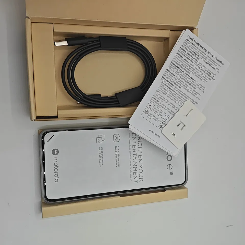BOXED MOTOROLA MOTO E15 2+64GB IN DENIM BLUE - MC43E
