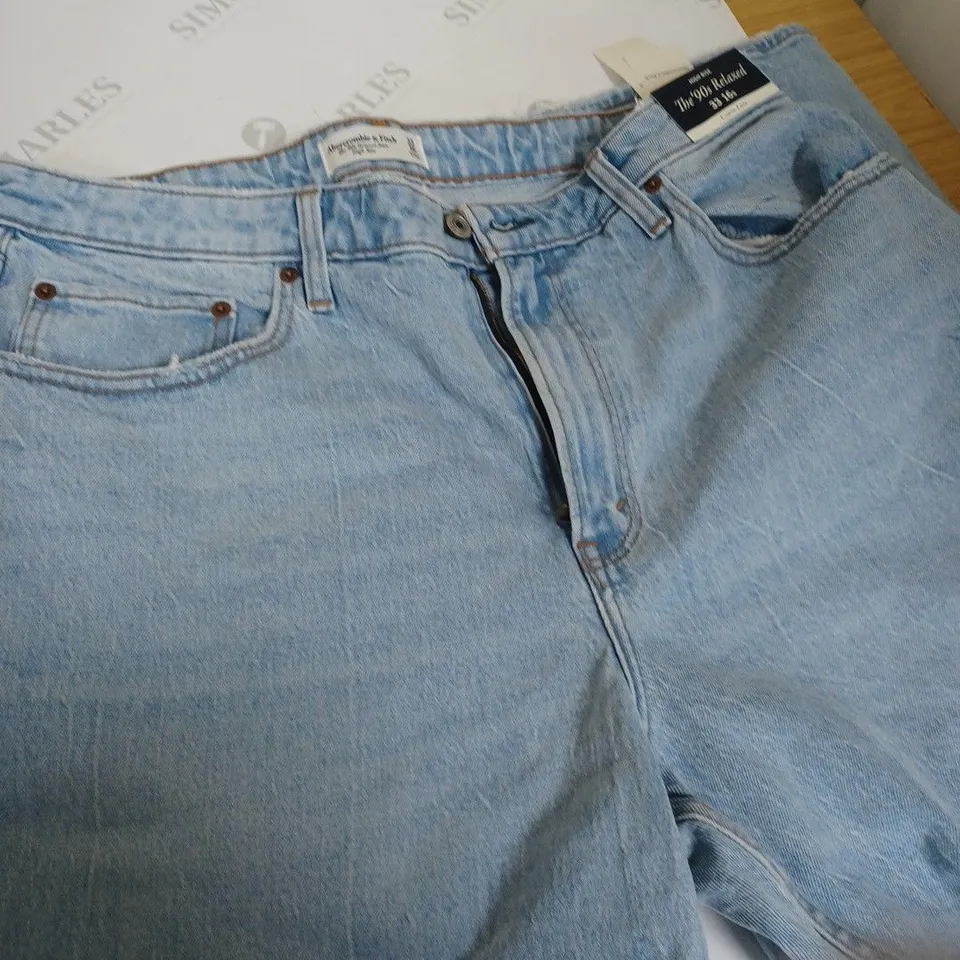 THE 90'S RELAXED FIT JEANS - SIZE 33 SHORT