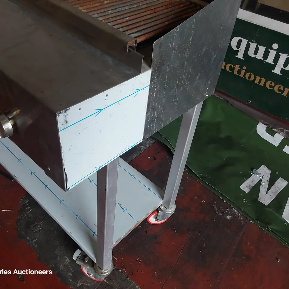 UNIQUE GAS FIRED 4 BURNER CHARCOAL GRILL Moel UCE0430MG