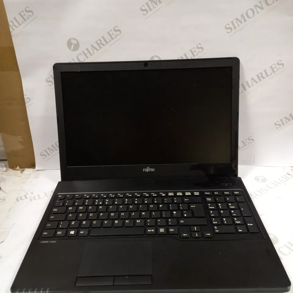 FUJITSU LIFEBOOK A555 LAPTOP 