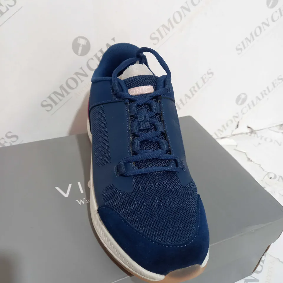 BOXED VONIC FEARLESS DARK BLUE TRAINERS - UK SIZE 4