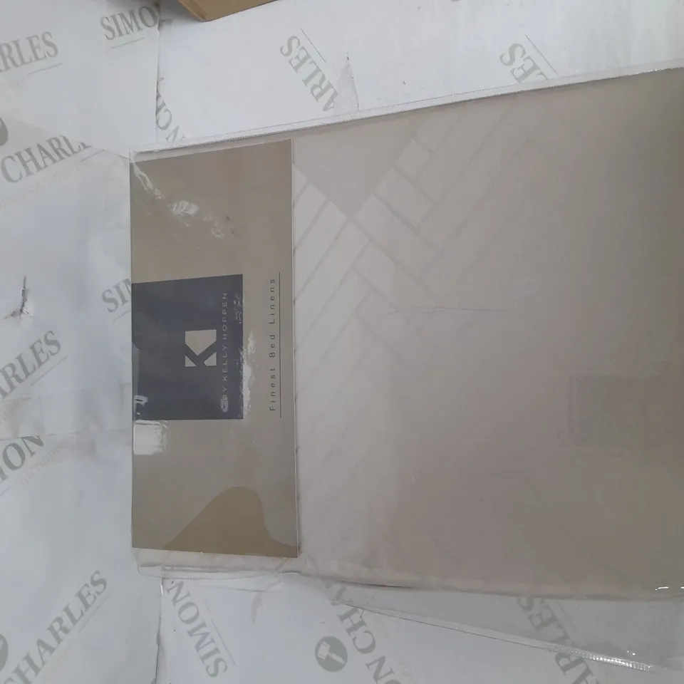 K BY KELLY HOPPEN 100% COTTON JACQUARD DIAMOND DUVET SET - DOUBLE