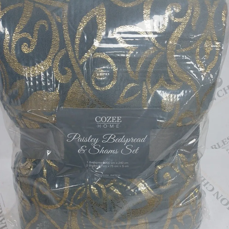 COZEE HOME METALLIC PAISLEY BEDSPREAD & SHAMS