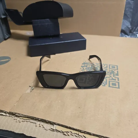 PRADA SUNGLASSES – BLACK FRAME