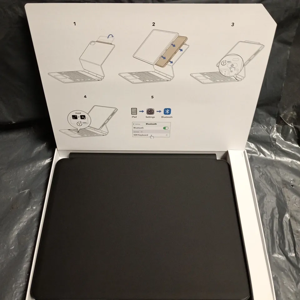 ESR REBOUND 360 MAGNETIC SUSPENSION KEYBOARD CASE