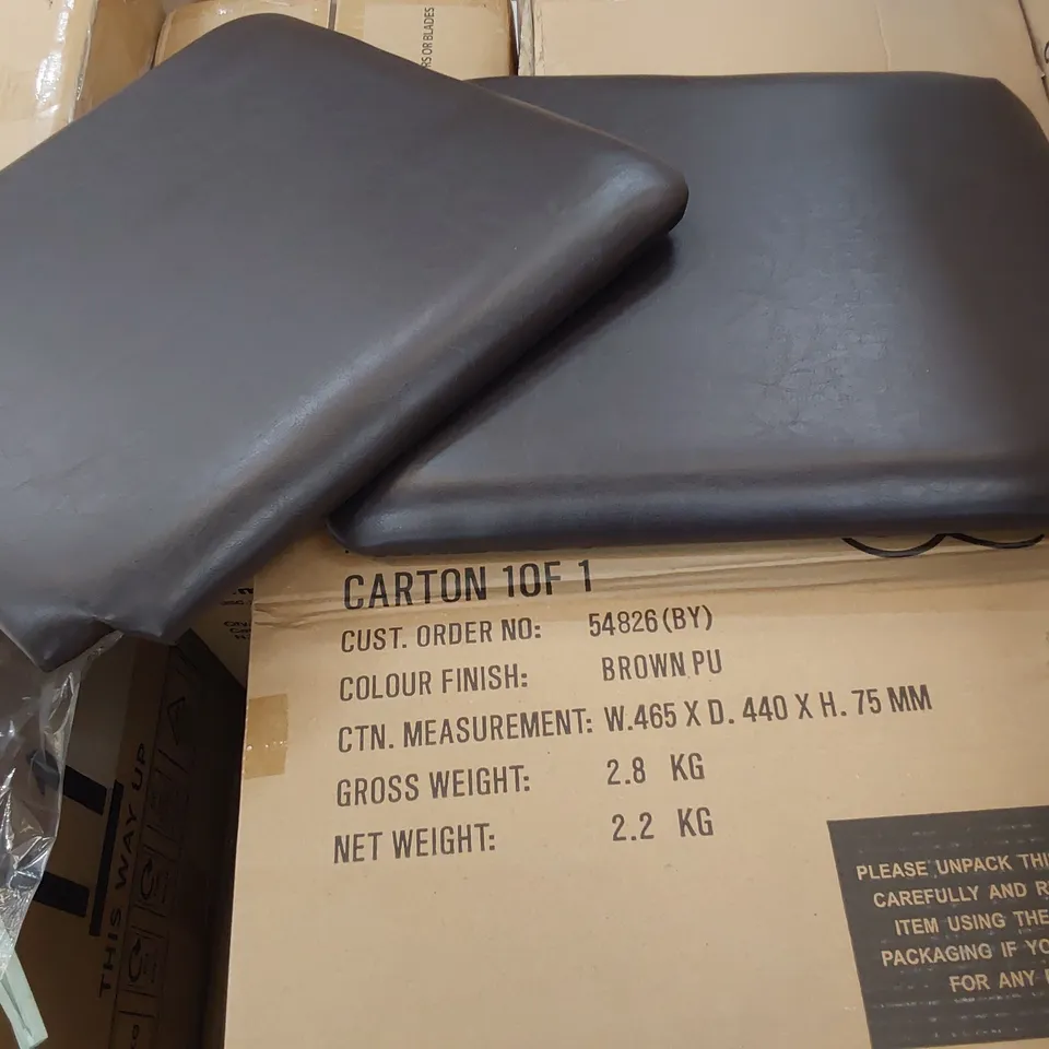 BOXED FAUX LEATHER SEAT PAD X2 