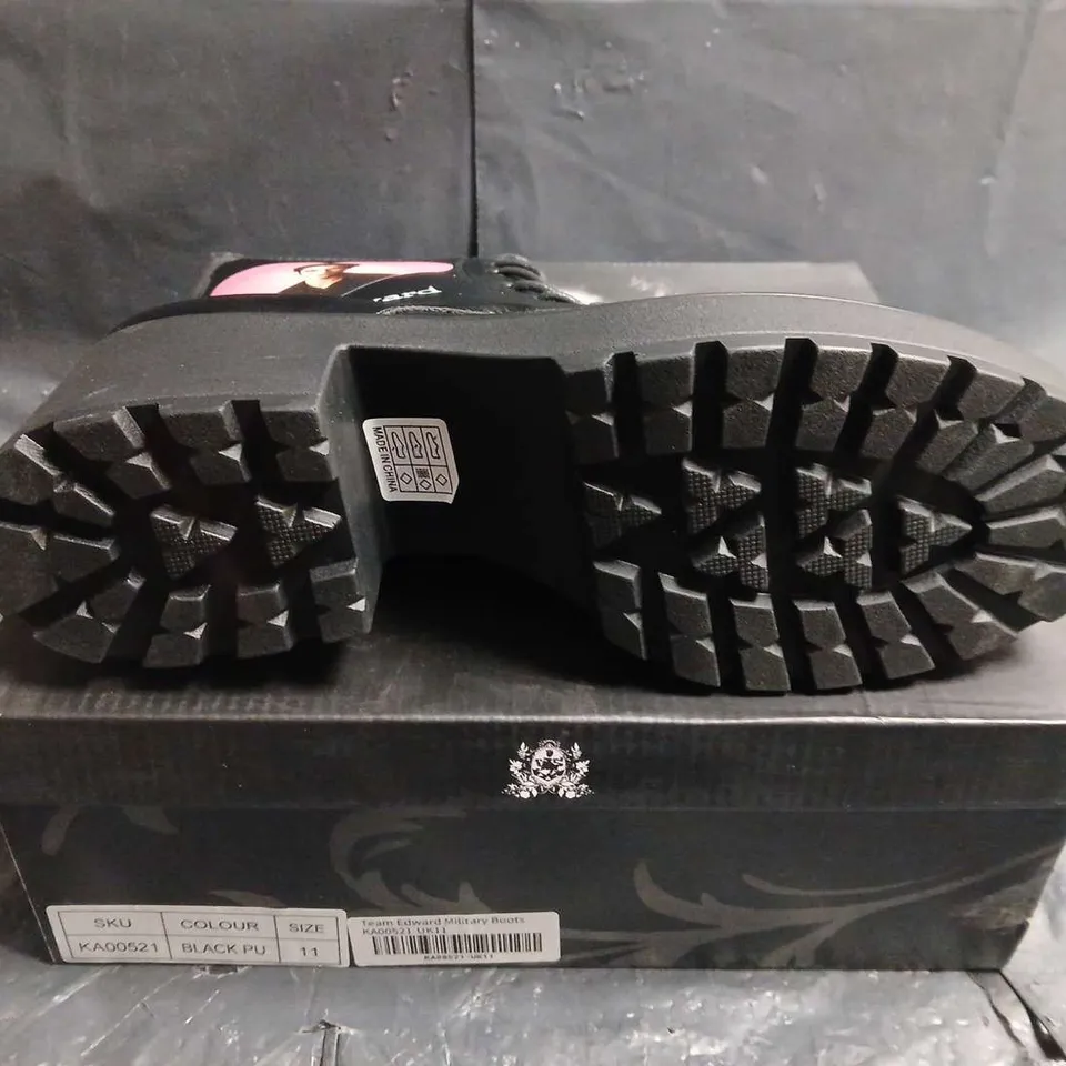 BOXED PAIR OF KOI TEAM EDWARD MILITARY BOOTS – UK SIZE 11