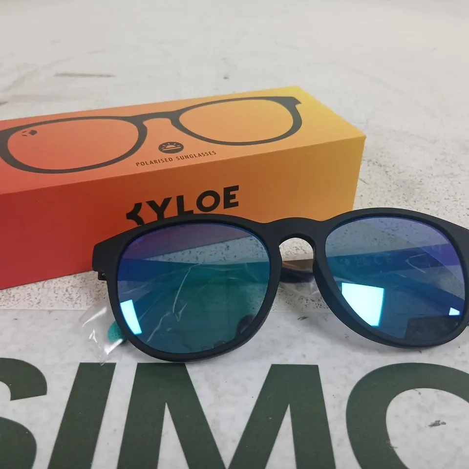 XYLOE POLARISED SUNGLASSES WITH BLUE MIRRORED LENSES – BOXED