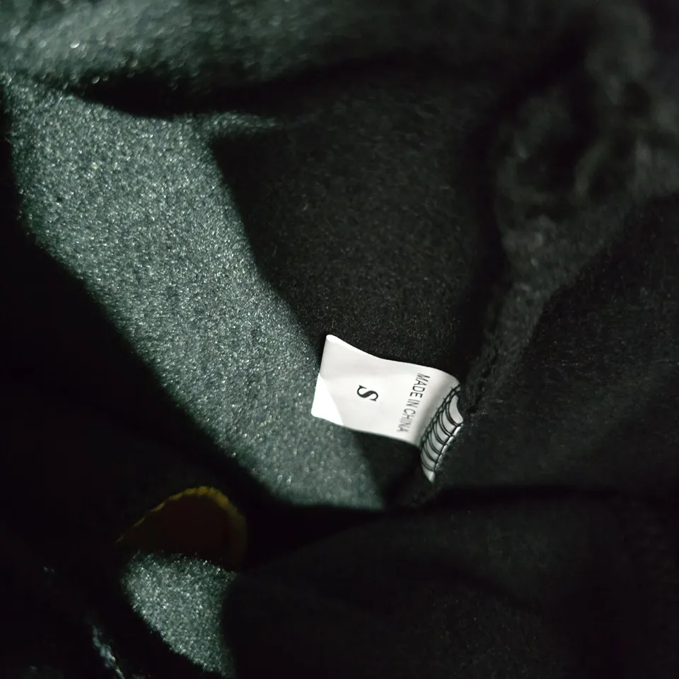 NIKE BLACK HOODIE WITH NEON ACCENTS AND 'JUST DO IT' POCKET GRAPHIC – UK SMALL (S)