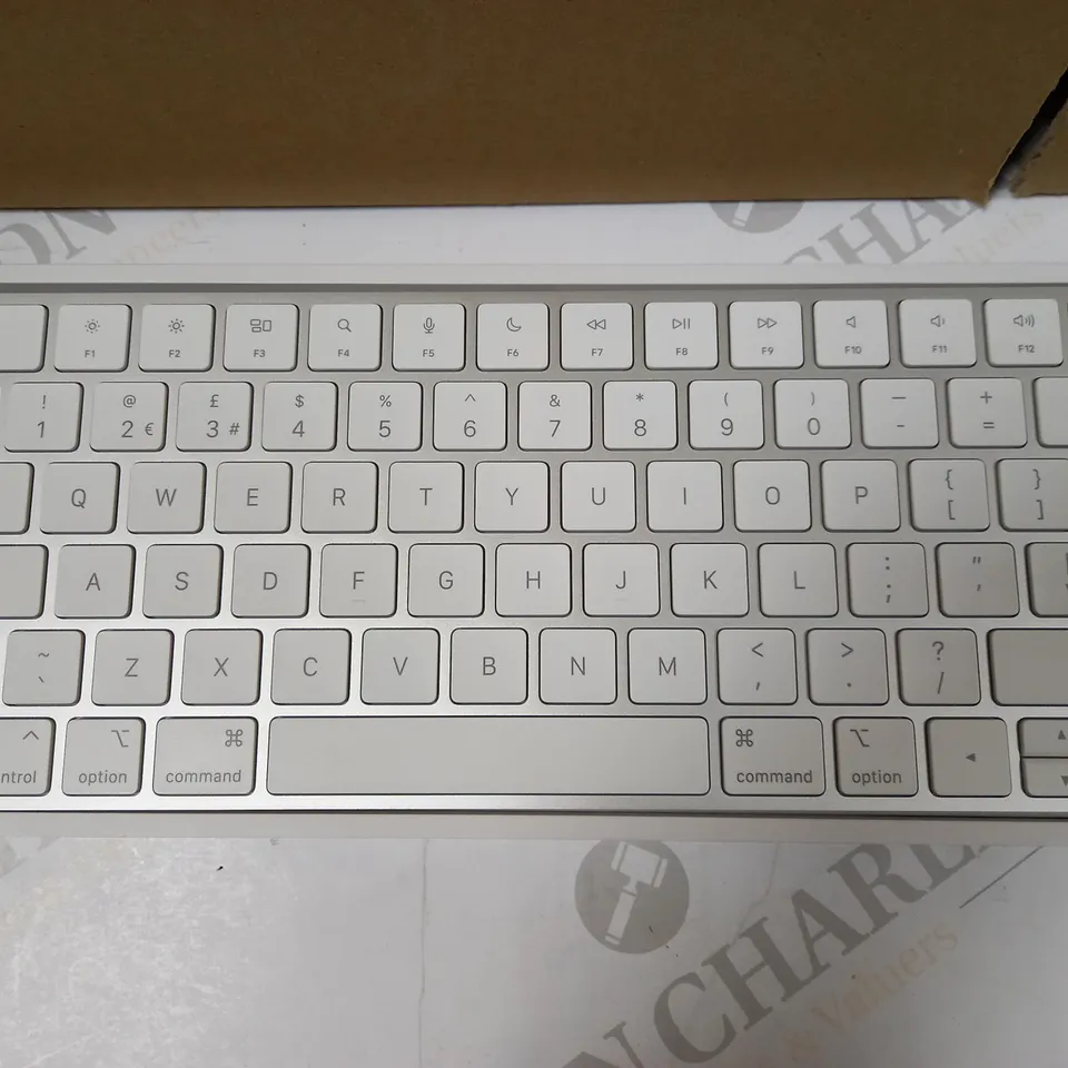 APPLE MAGIC KEYBOARD WITH TOUCH ID